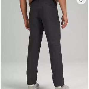 Lululemon men’s pant.
